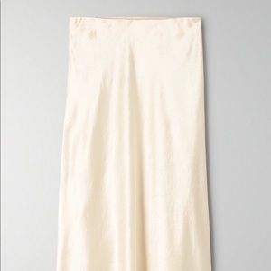 Aritzia’s Babaton
Slip Skirt